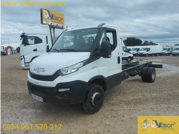 Caminhão chassi IVECO DAILY 70C15