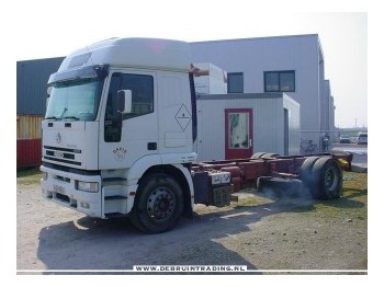 Iveco 260E 27 4X2 long chassis - Caminhão chassi