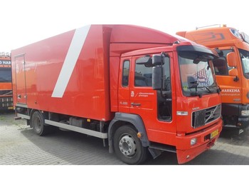 Caminhão furgão Volvo FL6 220 Closed box Full steel