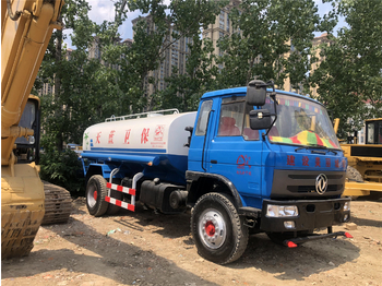 DONGFENG Water tanker truck - Caminhão tanque