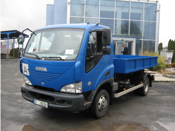  AVIA D100 4x2Abrollkipper - Caminhão transportador de contêineres/ Caixa móvel
