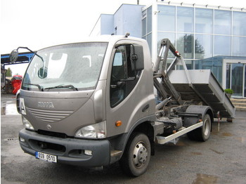 AVIA D90-160 Abrollkipper - Caminhão transportador de contêineres/ Caixa móvel
