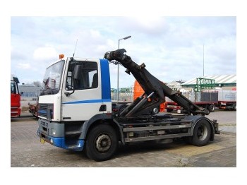 DAF 85/330 - Caminhão transportador de contêineres/ Caixa móvel