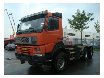Terberg FM1350 WDGL - Caminhão transportador de contêineres/ Caixa móvel