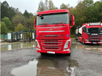 Volvo FMX 460 10x4 Palfinger 20 Tonmeter Z-kraan, year of construction 2017  ad - Clean Mat Trucks B.V.