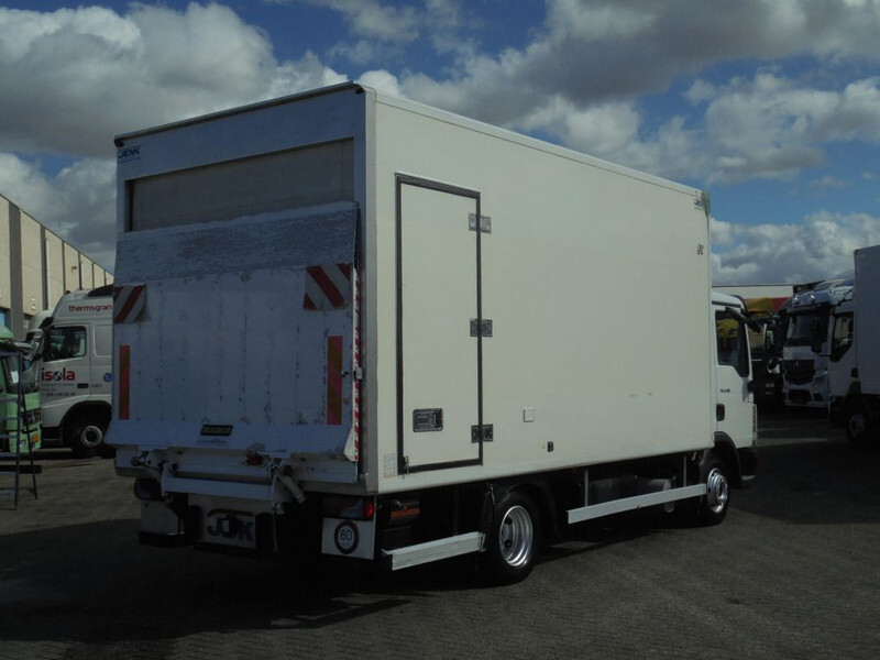 Caminhão frigorífico MAN TGL 8.180 + Euro 5 + Carrier XARIOS 600 + Dhollandia LIFT: foto 7