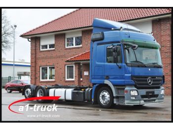 Caminhão transportador de contêineres/ Caixa móvel Mercedes-Benz 4 x Actros 2548L, Retarder,: foto 1