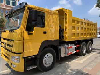 Caminhão basculante para transporte de produtos químicos Sinotruk Dump truck: foto 1