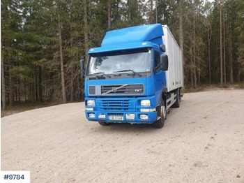 Caminhão furgão Volvo FM7: foto 1