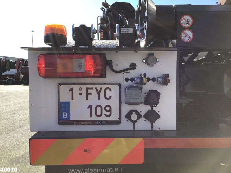 Caminhão polibenne, Caminhão grua Volvo FM 420 8x2 HMF 28 ton/meter laadkraan Welvaarts weighing system: foto 9