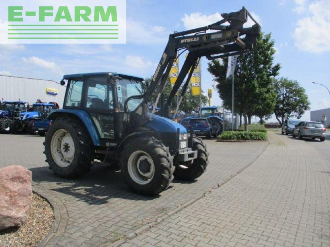 Trator New Holland 5635: foto 3