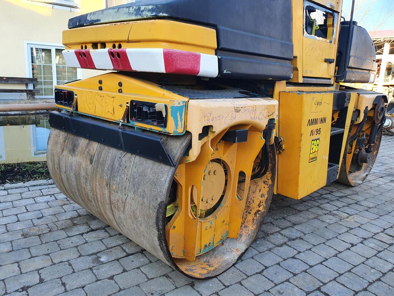 Compactador de asfalto Ammann AV 95: foto 5