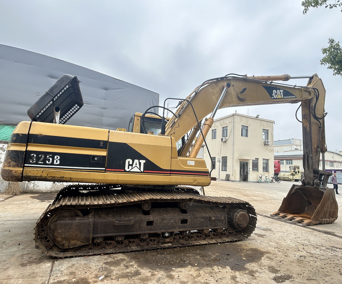 Escavadora de rastos CATERPILLAR CAT 325 B excavator MADE IN JAPAN: foto 2