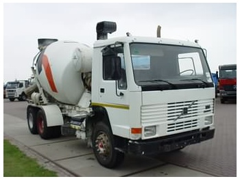 Volvo FL 10-6X4 - Caminhão betoneira