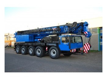 Liebherr LTM 1090 90 tons - Guindaste móvel