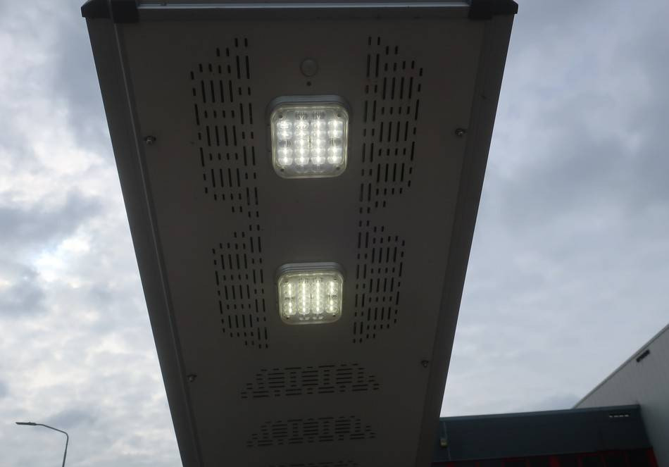 Torre de iluminação Trime X-Pole 2x25W Led Solar Tower Light: foto 8