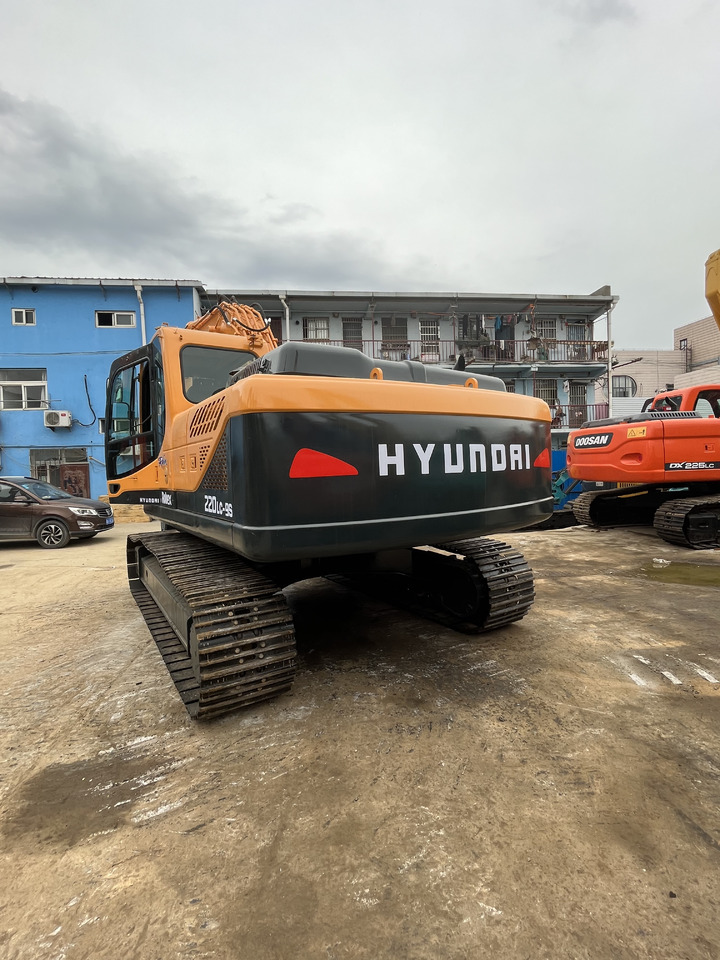Escavadora de rastos nuevo USED HYUNDAI 220LC-9S: foto 4