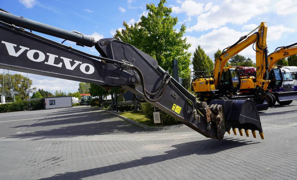 Locação de Volvo Crawler excavator EC220 DL  Volvo Crawler excavator EC220 DL: foto 17
