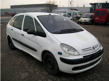 Citroen MPV, fabr.CITROEN, type PICASSO, 2.0 HDI, eerste inschrijving 01-01-2006, km-stand 122.000, chassisnr VF7CHRHYB39999468, AIRCO, alle documenten aanwezig - Automóvel