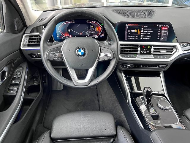 Automóvel BMW 320 i Sport Line LED ACC LED HiFi SHZ Komfortzug: foto 8