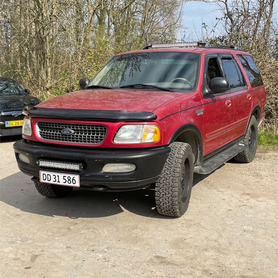 Automóvel Ford Expedition: foto 2