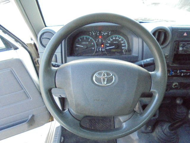 Automóvel Toyota Land Cruiser HZJ79L DKMRS 4X4 DOUBLE CAB PICKUP: foto 13