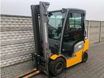 Empilhadeira de 4 rodas Jungheinrich TFG320