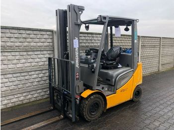 Empilhadeira de 4 rodas Jungheinrich TFG320s