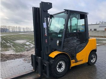 Empilhadeira de 4 rodas Jungheinrich TFG550s
