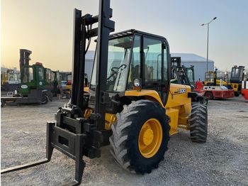 Empilhador todo-o-terreno JCB 930 4x4