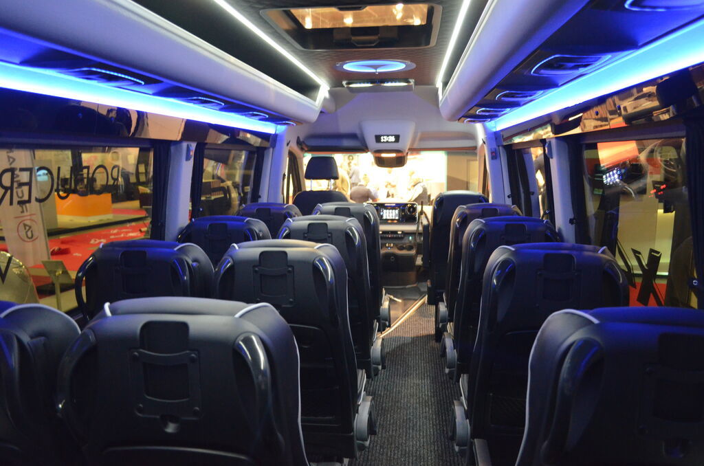 Micro-ônibus, Furgão de passageiros nuevo MERCEDES-BENZ Sprinter 519 4x4 high and low drive: foto 8