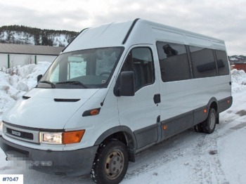 Micro-ônibus Iveco Daily