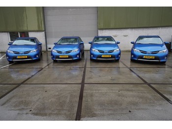 Micro-ônibus Toyota Auris HYBRID 1.8 CVT MPV