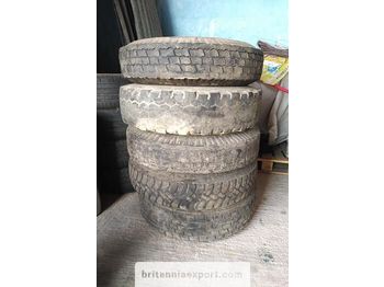 Jantes e pneus 5 x used 7.50-16 LT tyres on 6 studs rims: foto 1