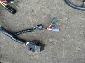 Cables/ Wire harness de Máquina de construção nuevo Cnh LF13E01056P2 -: foto 2