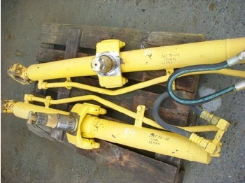 Komatsu (84) D 65 hydraulic jack / Hubzylinder - Peça de reposição