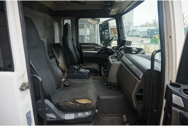 Cabine e interior de Caminhão MAN F99L17 TGS: foto 7