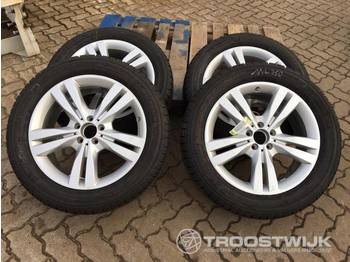 Jantes e pneus de Caminhão Michelin Latitude Alpin: foto 1