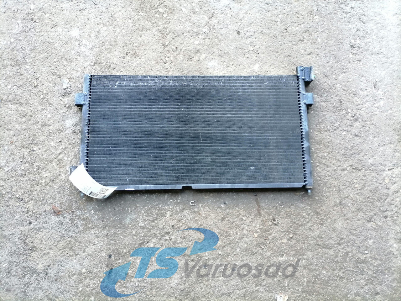 Aquecimento/ Ventilação de Caminhão Volvo A/C radiator 21086304: foto 2