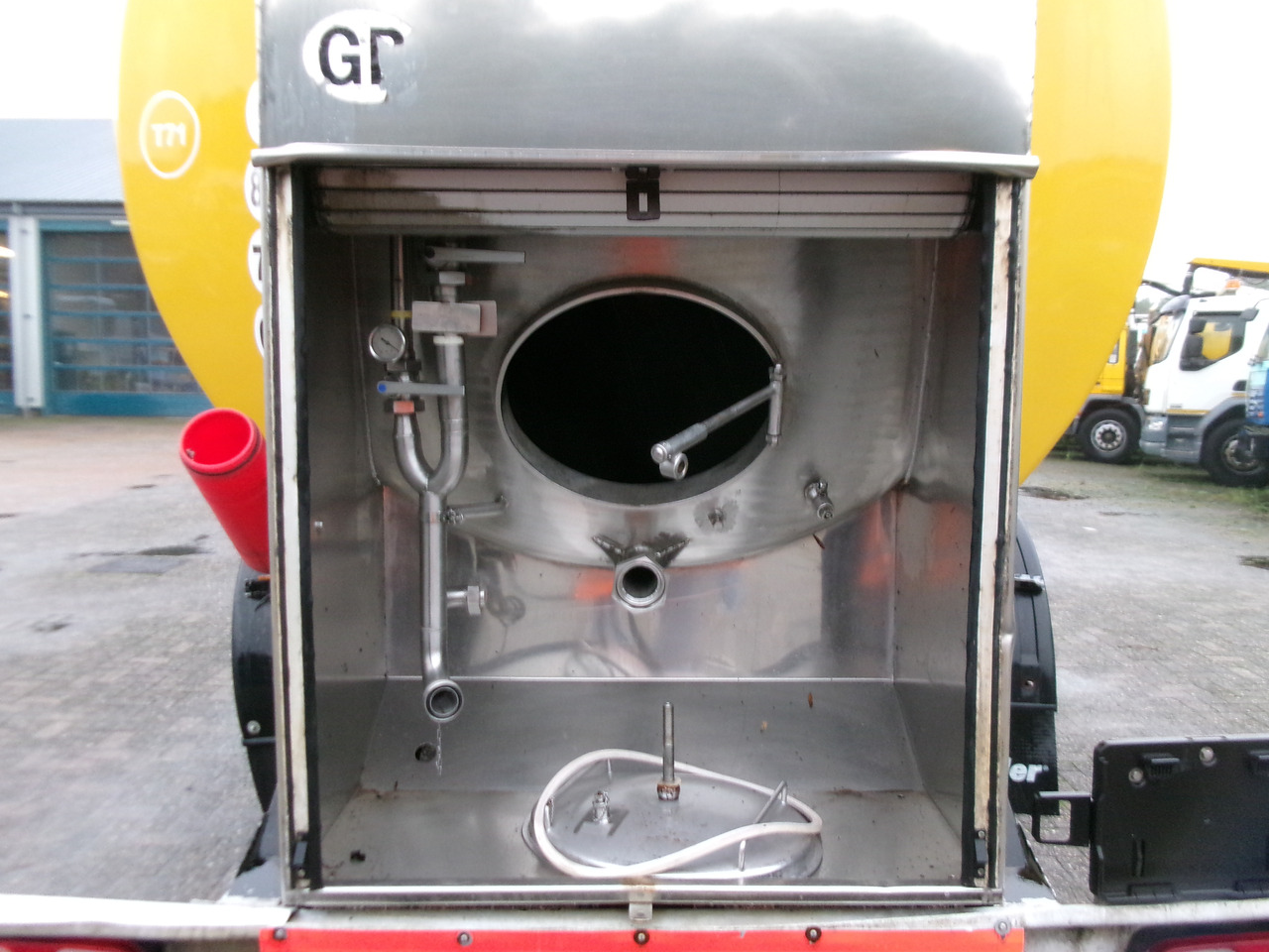 Semirreboque tanque para transporte de alimentos Clayton Food (beer) tank inox 30 m3 / 1 comp: foto 10