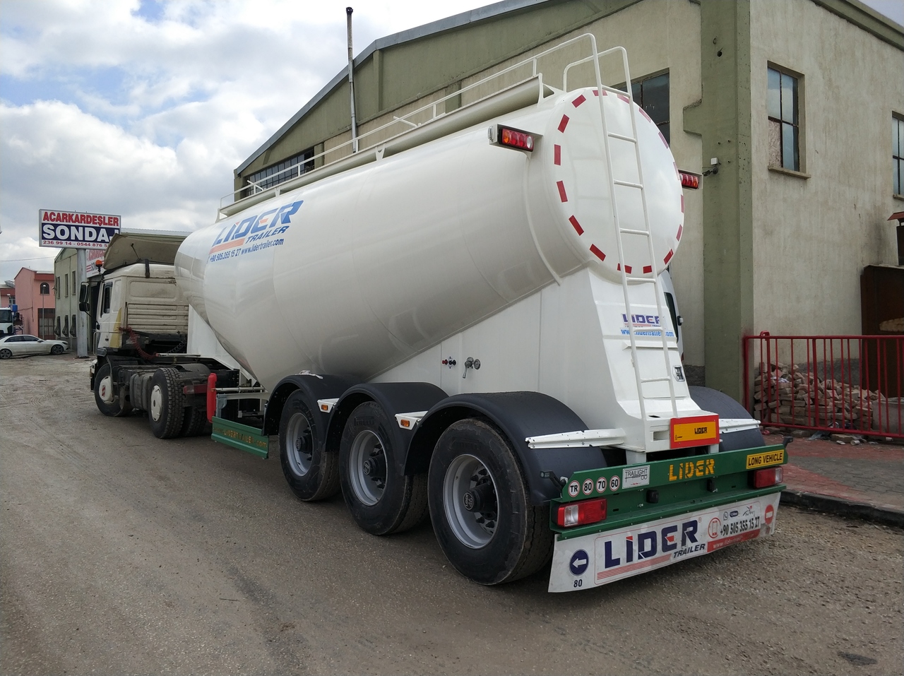 Semirreboque tanque para transporte de cemento nuevo LIDER 2023 MODEL NEW CEMENT TANKER: foto 16