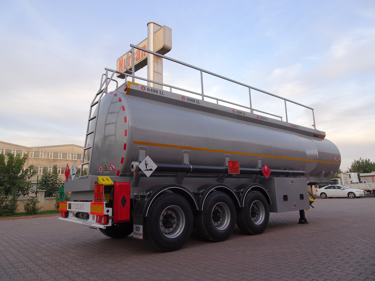Semirreboque tanque para transporte de combustível nuevo NURSAN Steel Fuel Tanker: foto 10
