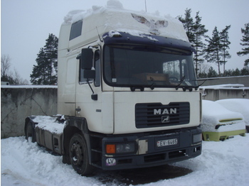 MAN 19.414 - Tractor