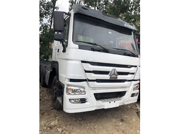 Tractor para transporte de materiais a granel sinotruk howo truck: foto 1