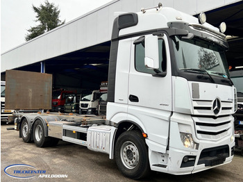 Caminhão transportador de contêineres/ Caixa móvel MERCEDES-BENZ Actros 2551