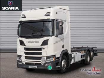 Caminhão transportador de contêineres/ Caixa móvel SCANIA R 450