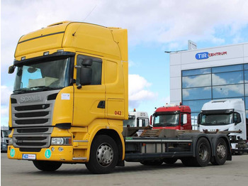 Caminhão transportador de contêineres/ Caixa móvel SCANIA R 410