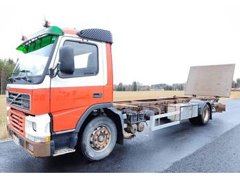 Caminhão transportador de contêineres/ Caixa móvel VOLVO FM12
