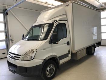 Carrinha de contentor Iveco Daily 35C15