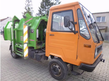 Multicar M26  - Caminhão de lixo